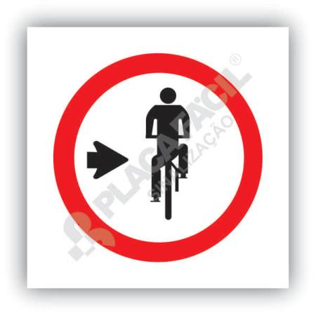 Placa Ciclistas a Direita
